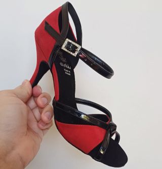 Model DL-39 od značky Artis, vhodný na ples i Tango, jedná se o velmi populární model. #tanecniboty #pohodlnaobuv...